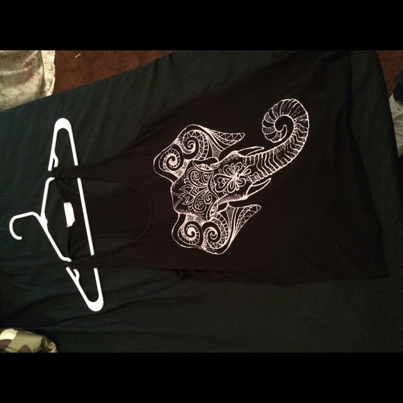 Elephant tank - Picture 1 of 2