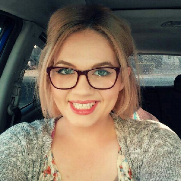 Meet your Posher, Natalie