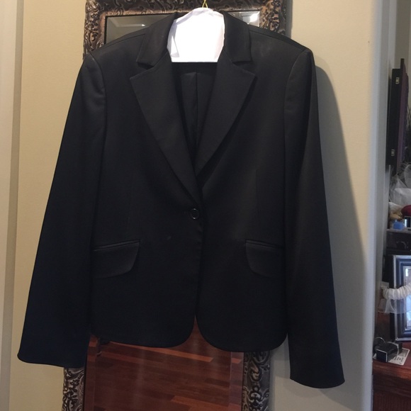 BCBG perfect black blazer