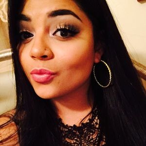 Meet your Posher, Karina