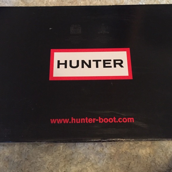 Lipstick Hunter boots