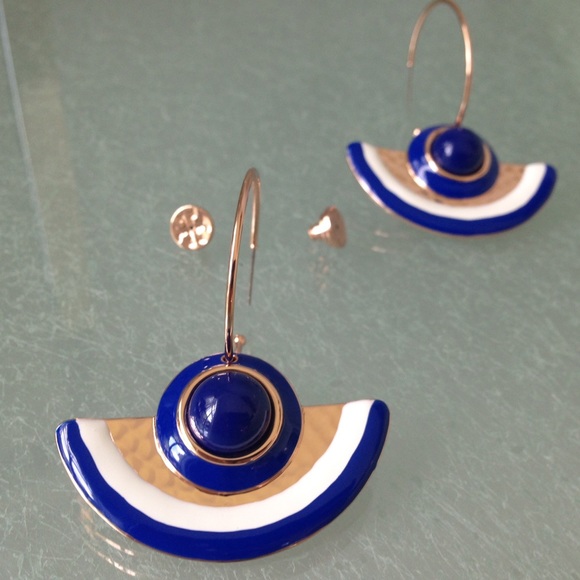 SOLD!!! Tory Burch earrings - Picture 2 of 4