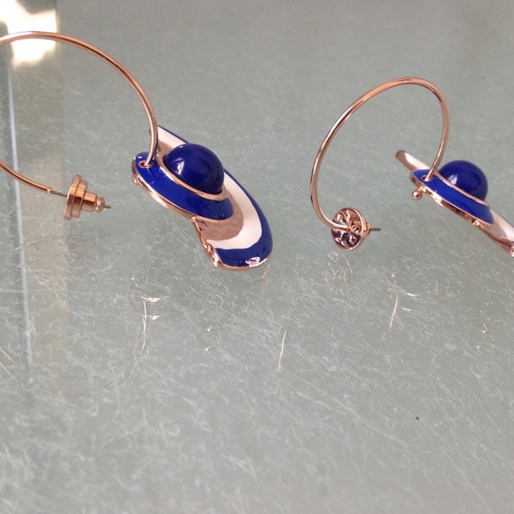 SOLD!!! Tory Burch earrings - Picture 3 of 4