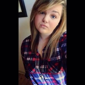 Meet your Posher, Caitlen