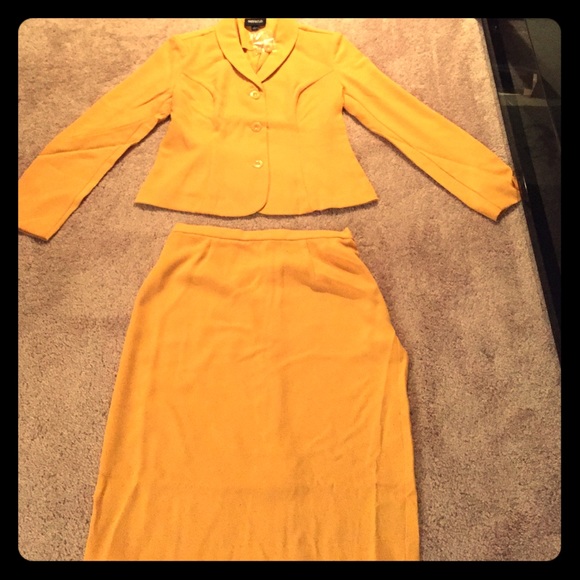 Brand New 2 Piece Skirt Suit - Gold