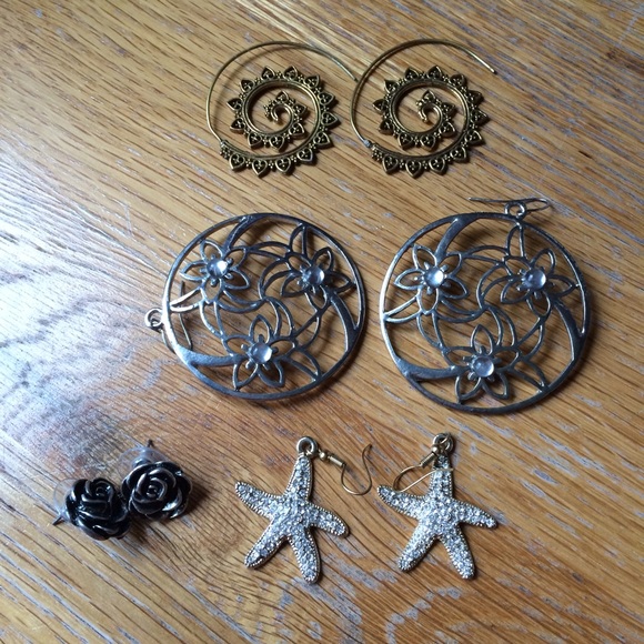 4 pair earring lot