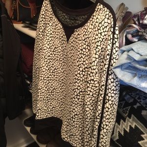 🎉PICK ANY 3 DEAL🎉 see description. Sweater