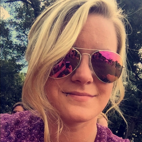 Meet your Posher, Ashleigh
