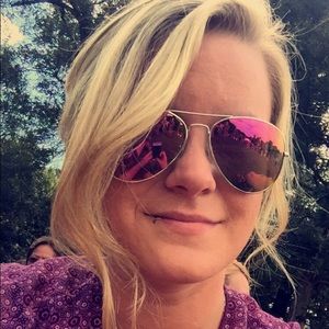 Meet your Posher, Ashleigh