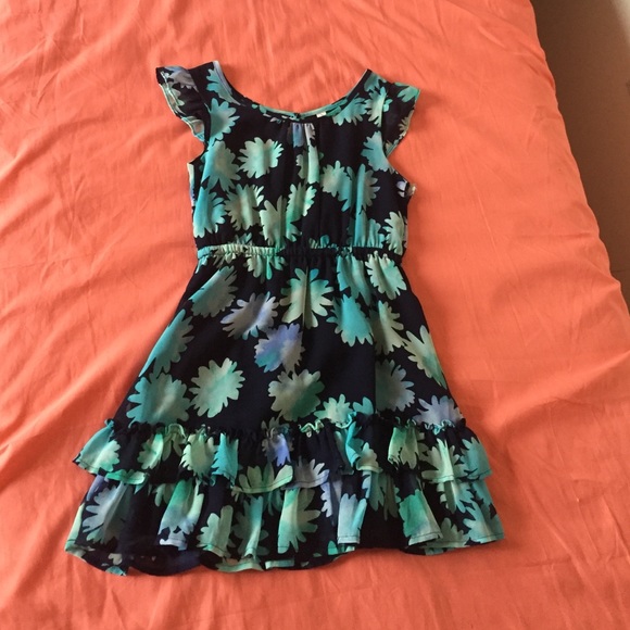 Little girls floral dress. - Picture 1 of 1