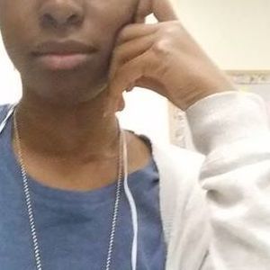 Meet your Posher, Angelique