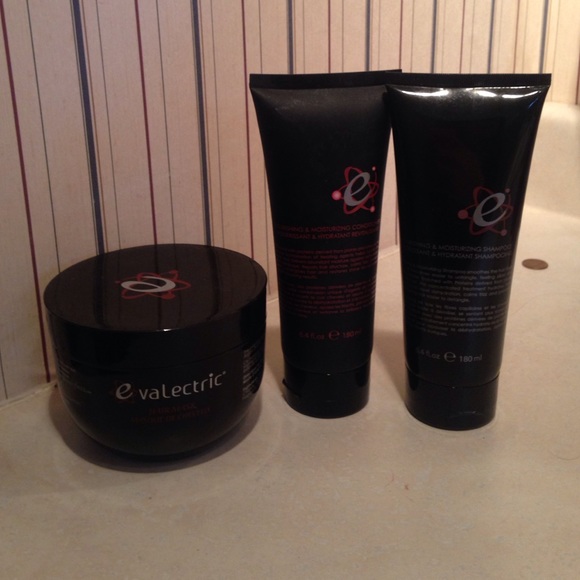 Shampoo/conditioner/hair mask