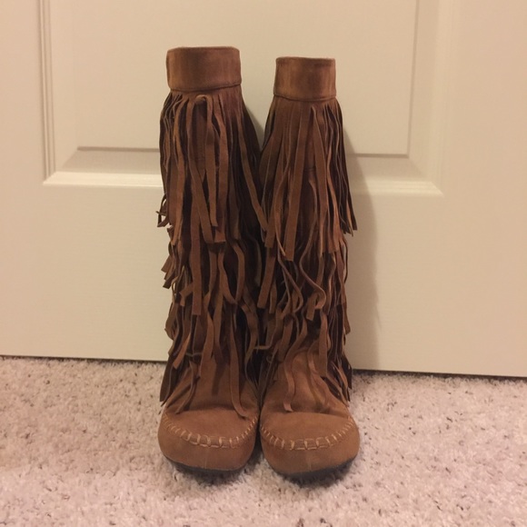 Brown fringe boots!