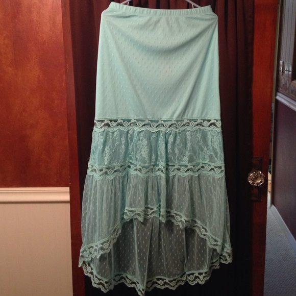 Maxi high low skirt