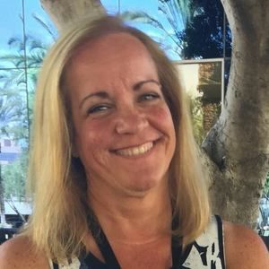 Meet your Posher, Deborah