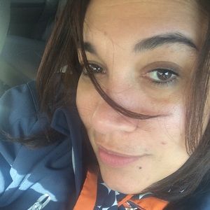 Meet your Posher, Desiree