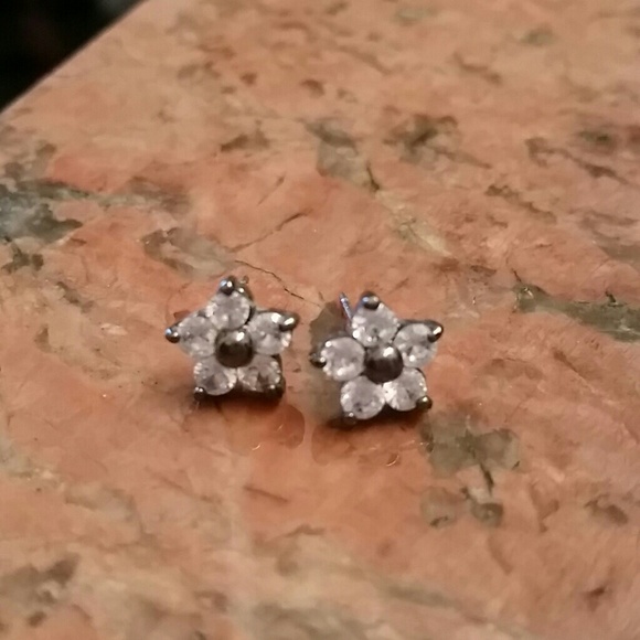 NWOT Betsey Johnson Studs