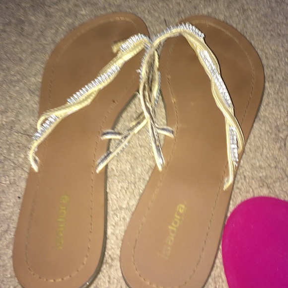 Bundle: sandals - Picture 3 of 3