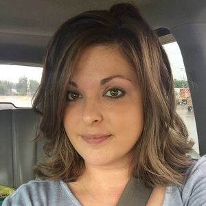 Meet your Posher, Leslie