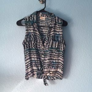 Black Poppy Button Down Tank