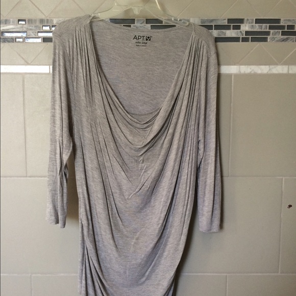 Grey three-quarter length sleeve top