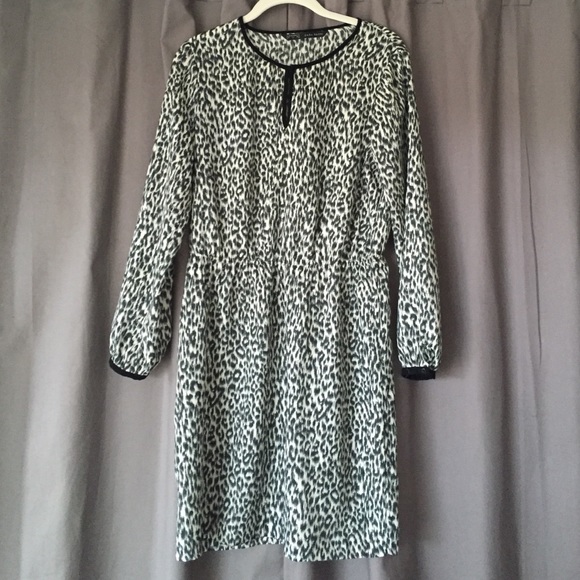 Animal print, perfect for cocktails or event.