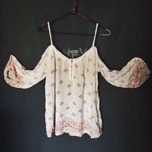 Ecote cold shoulder long sleeve