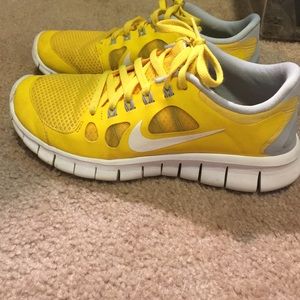 Nike livestrong shoes