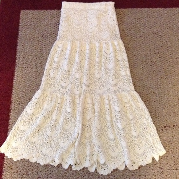 Nightcap Beautiful Ivory Skirt!!!! ❤️❤️❤️