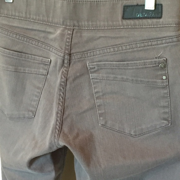 Elastic waist skinny jeans