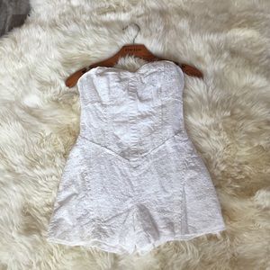 💎Bebe white eyelet romper💎