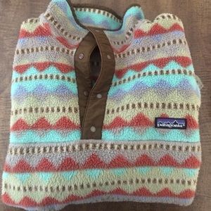 W's lightweight Synchilla Snap-T Pullover