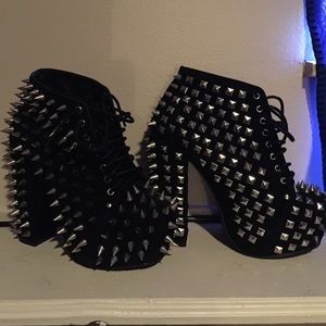 Platform vintage heels