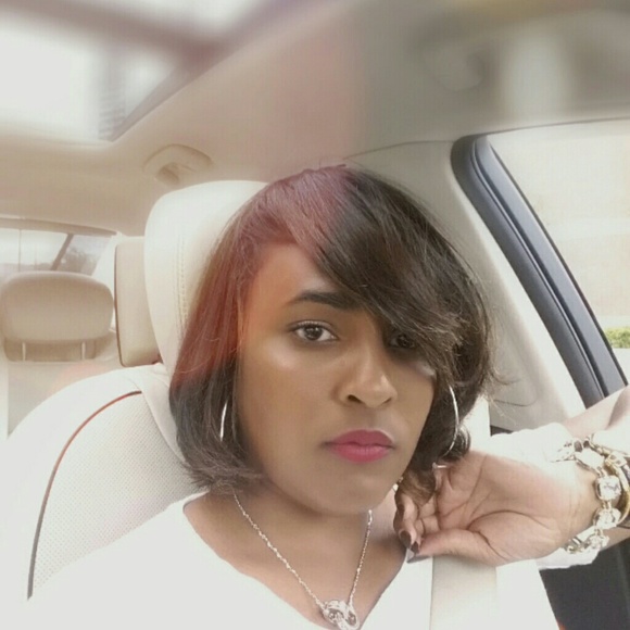 Meet your Posher, Ayana - Picture 1 of 1