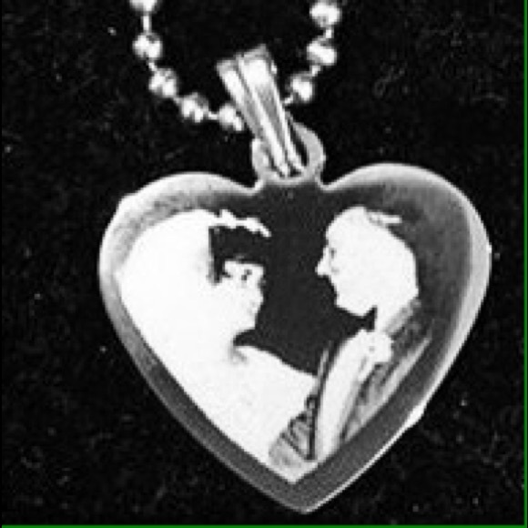 Stainless Steel 27/27mm engraved heart necklace