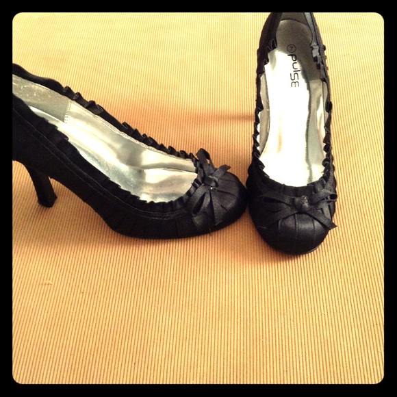 !!!!!Pulse heels, size 7!!!! Lowering price!