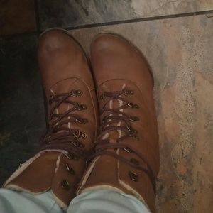 9.5 insulated heeled boots