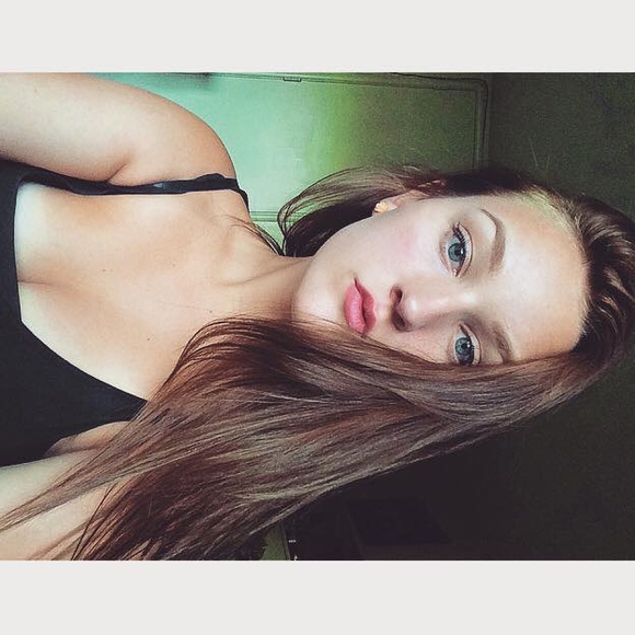 Meet your Posher, Constancec - Picture 1 of 1