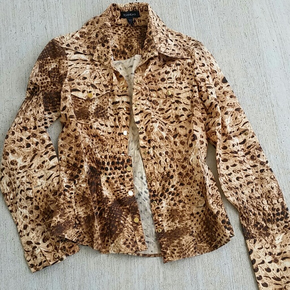 Bebe Dress top