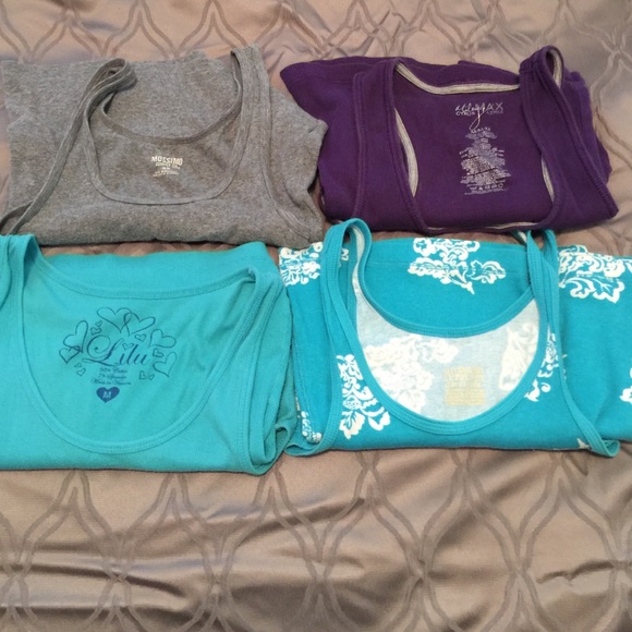 ❌traded❌Medium tank tops