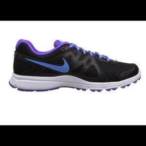 Women's Nike Revolution 2