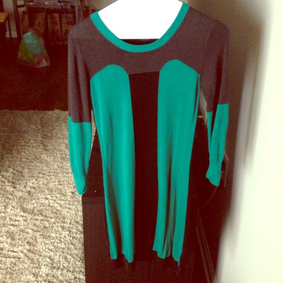 Turquoise and Black color block sweater dress. - Picture 1 of 2