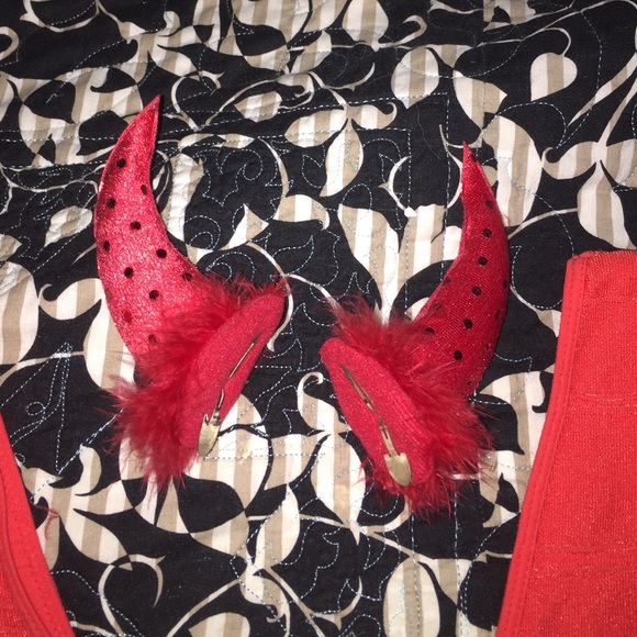 Devil Halloween Costume! - Picture 2 of 3