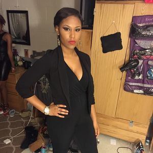 Meet your Posher, Kaya