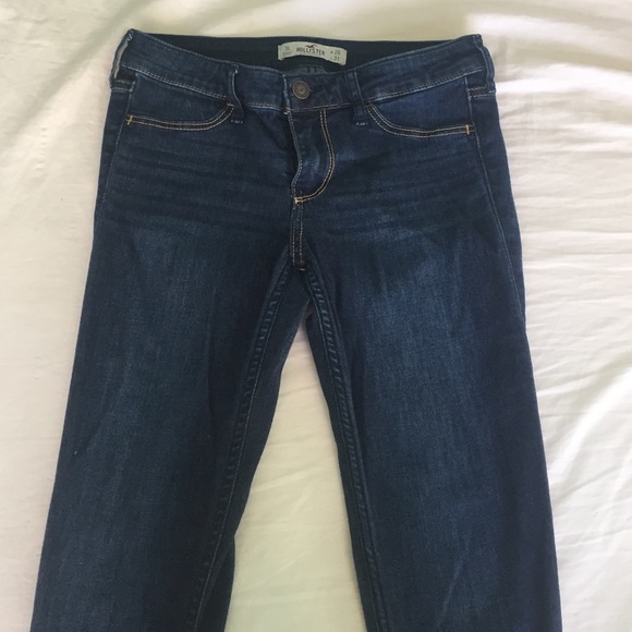 ❌TRADED❌ Hollister dark wash jeggings - Picture 2 of 3