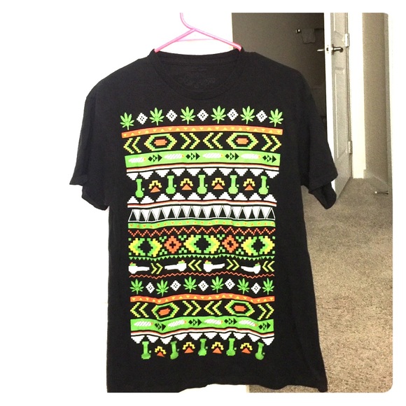 black weed/bong shirt