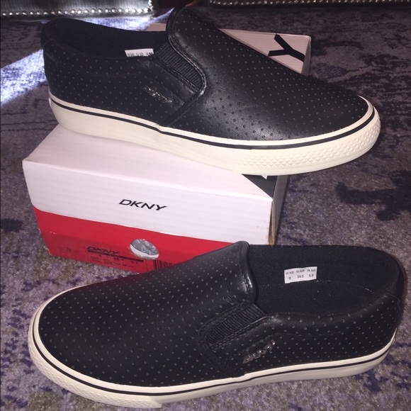 DKNY Beth Shoe - NEVER WORN