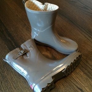 Chooka taupe rain boots