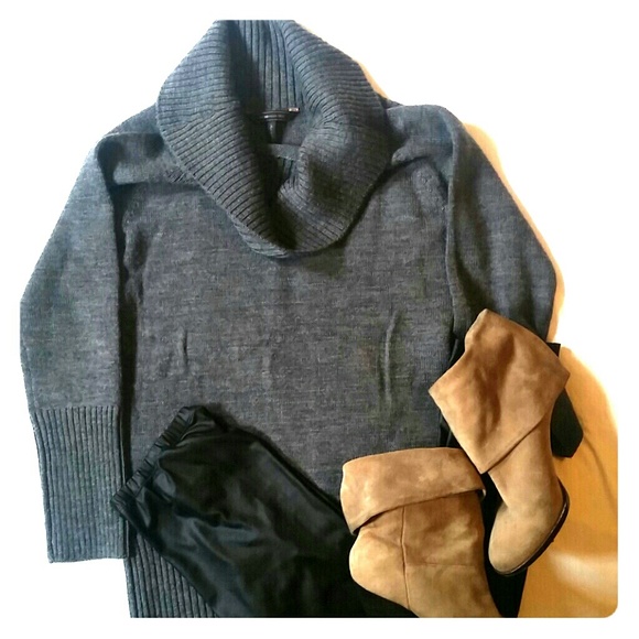 Bcbg maxazria gray sweater