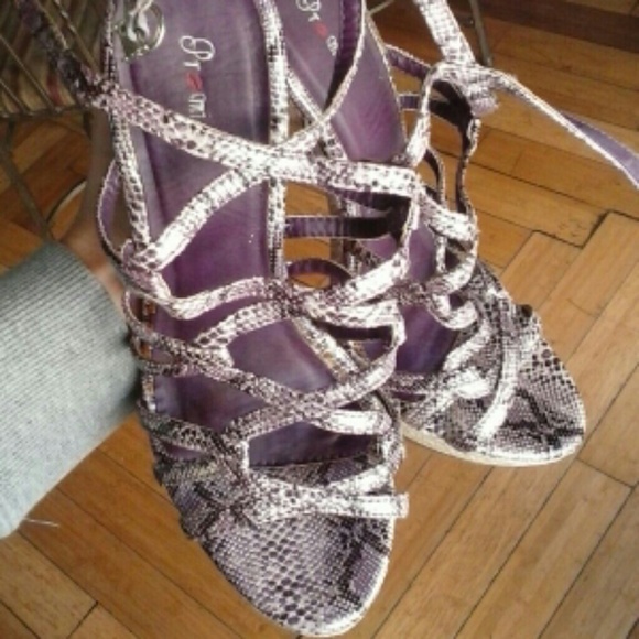 Purple Snake Print Promise High Heels - Picture 4 of 4